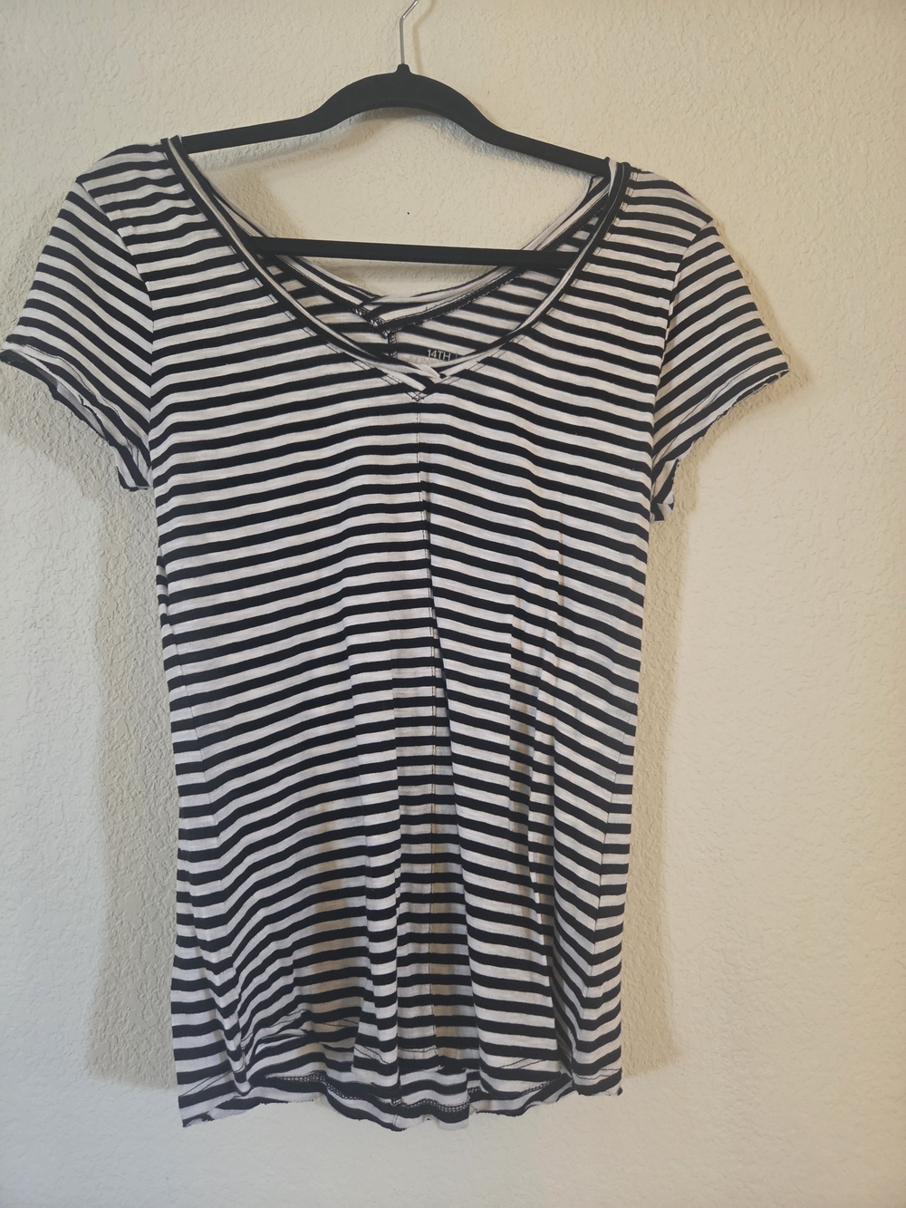 14th & Union Black and White Striped V-Neck Short Sleeve Tee